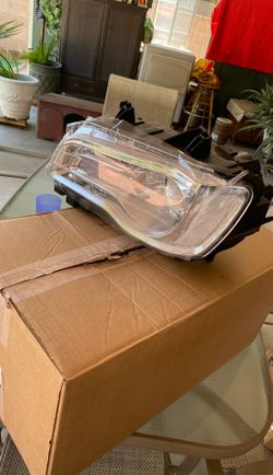 Chrysler front headlamp driver side 2015 2016 model