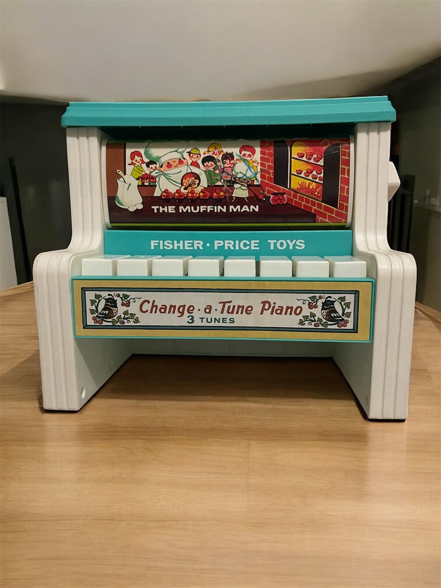Vintage Fisher-Price Change-A-Tune Piano 2010 Plays 3 Tunes Classic Songs