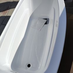 Delta Bathtub 🛁