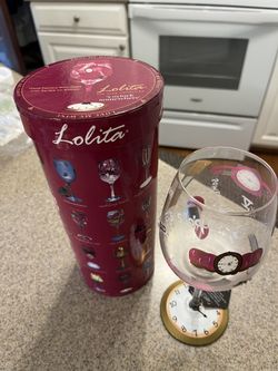 Lolita Wine Glass - It’s 5 O’clock Somewhere
