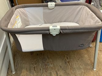 Chicco Anywhere Portable Bassinet