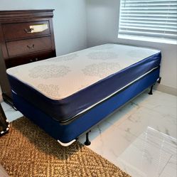 NEW Twin-Size MATTRESS and BOX SPRING. Bed frame not included👍