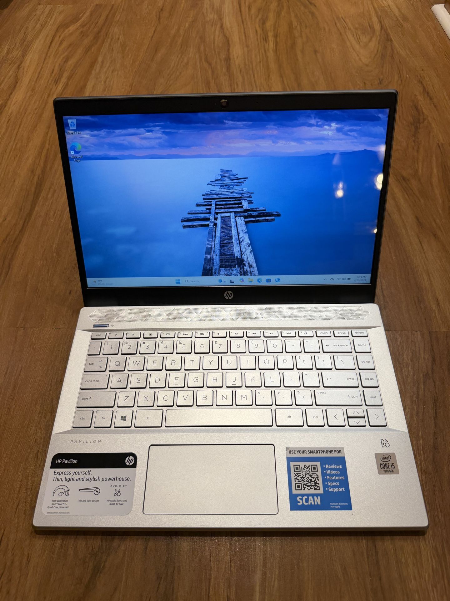 HP Pavilion 14-ce3xxx core i5 10th 16GB Ram 256GB SSD Windows 11 Pro 14.1” UHD Screen Laptop with charger in Excellent Working condition!!!! Specific
