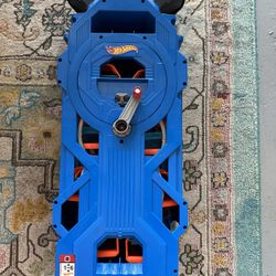 Hot Wheels Mega Garage Toy. With No Cars But Great Condition