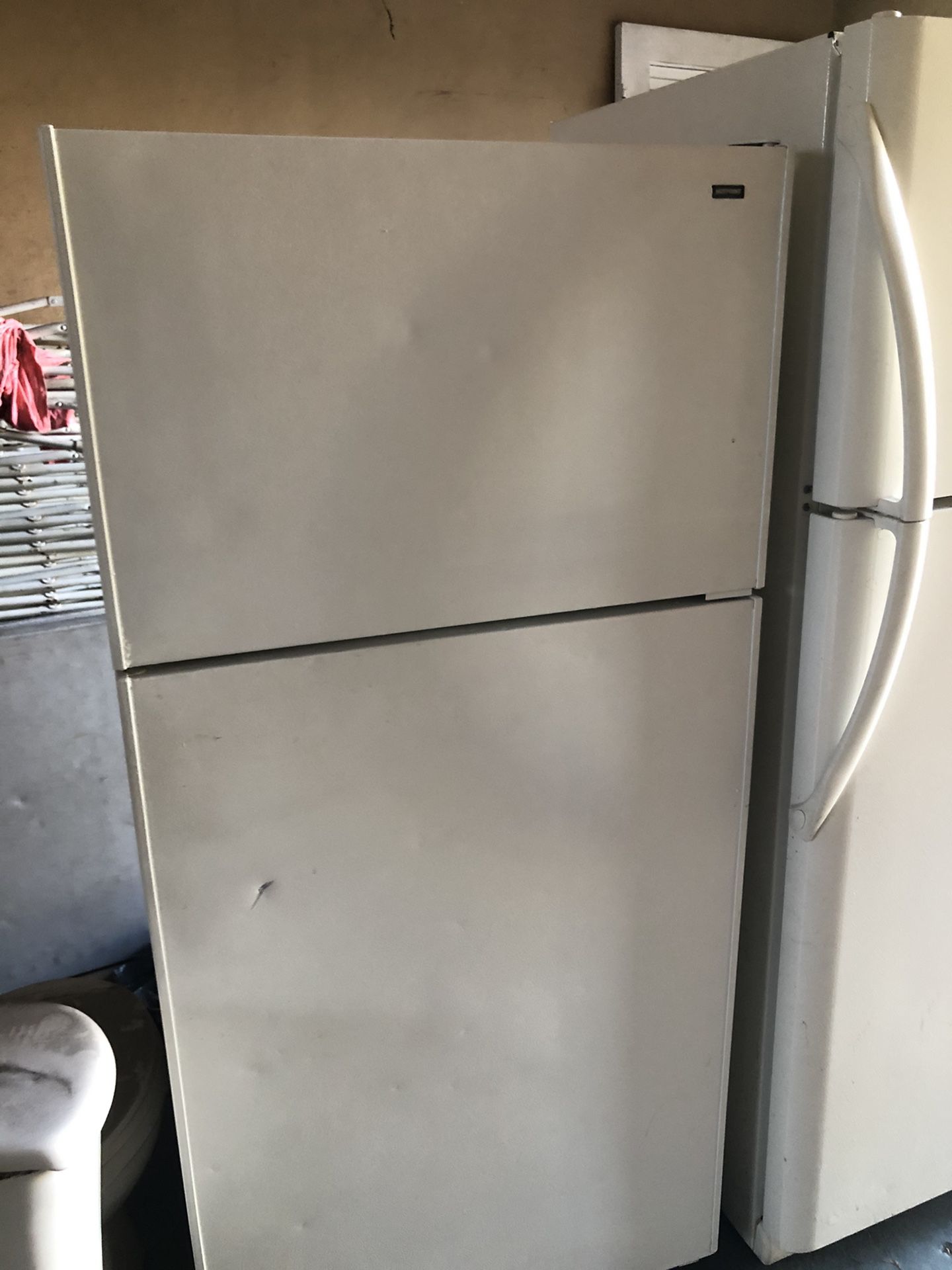 Refrigerator Good condition! $80.00 ‼️