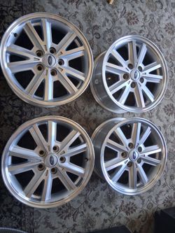 Ford Alloy Wheels Set of 4. SEMINEW!!!