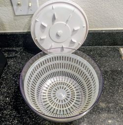 Pampered Chef Large Salad Spinner