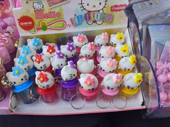 Beautiful hello kitty lipgloss wristlet $4