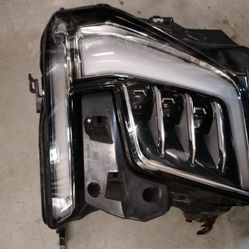 2025-2026 GMC Yukon Denali OEM LH  LED Headlight