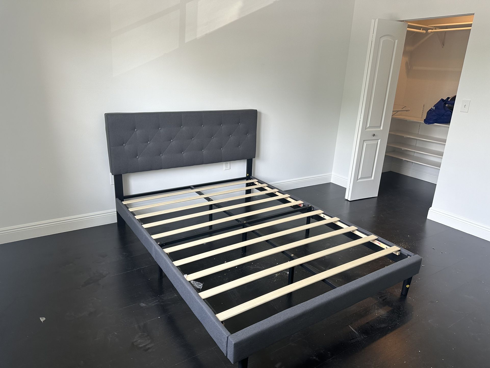 Queen Bed And Mattress 