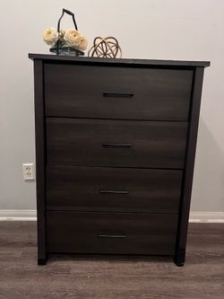 4 Drawer Dresser