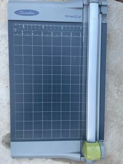 Swingline paper cutter