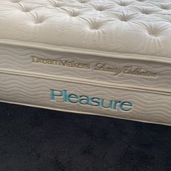 King mattress dream maker  free