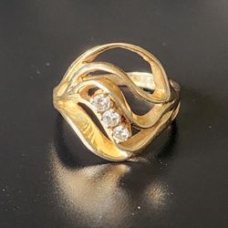 Vintage 14k Gold And Diamond Ring 