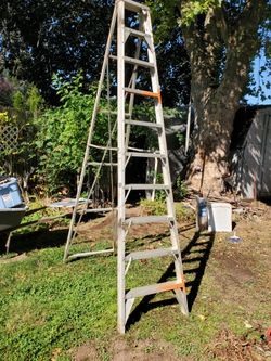 10 foot tall aluminum ladder
