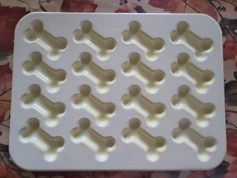 Nordic Ware Puppy Treat Pan