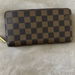 Louis Vuitton Damier Zipper Wallet 