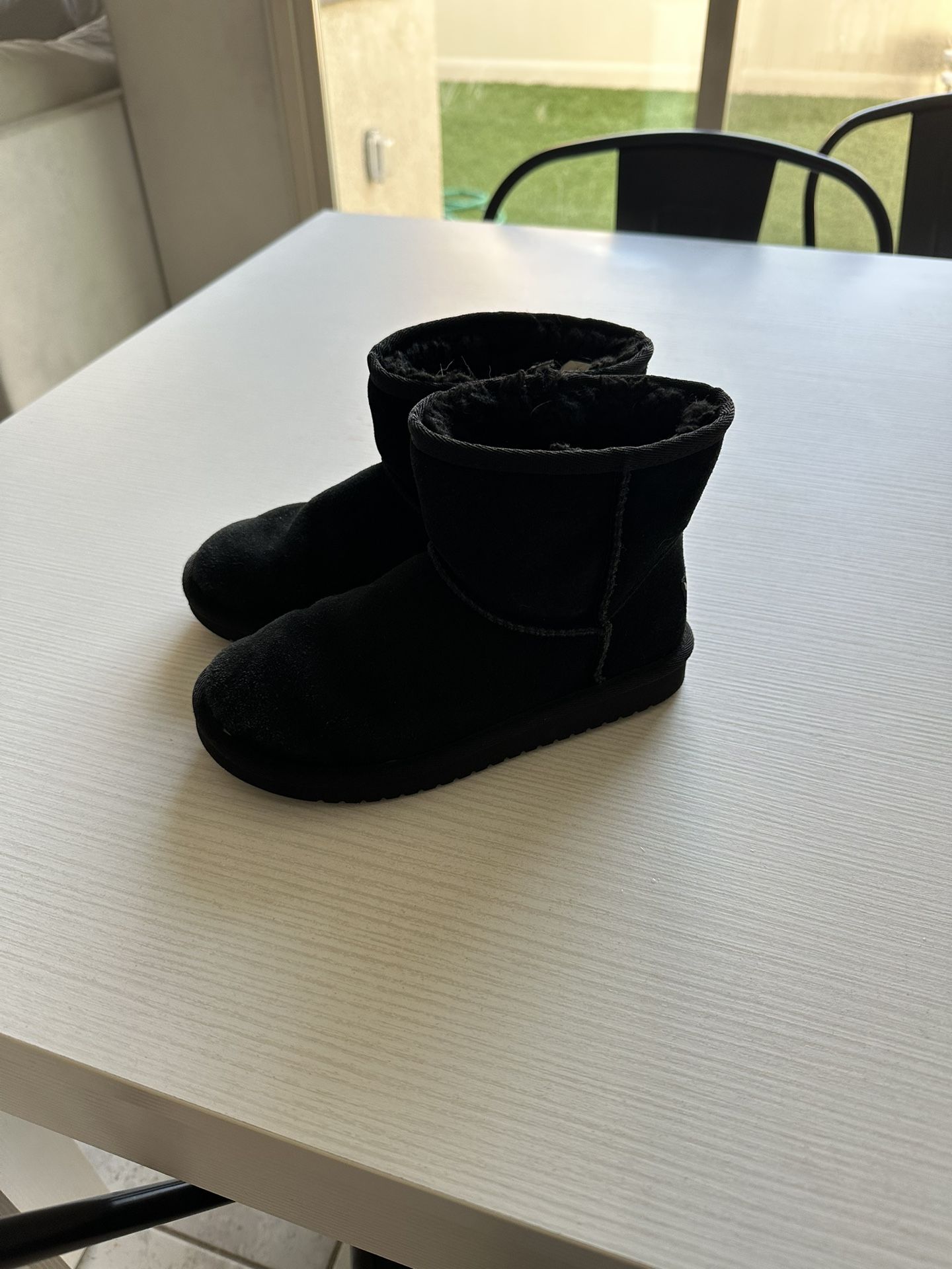 Girls Koolaburra By UGG Boots - Size 13