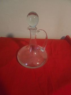 Wine decanter with stopper