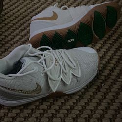kyrie size 3