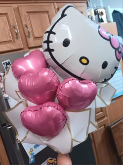 Hello Kitty Balloon Bouquet