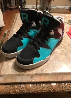 Reebok men Sports showsSize 13