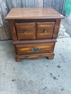 Wood Nightstand with 2 drawers