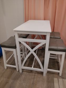 White And Grey Table Set