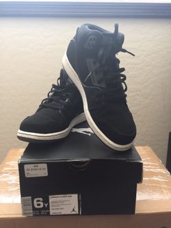 Jordan 1 Flight 2 BG (size 6y)