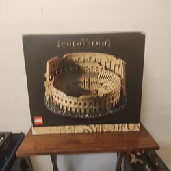New & Sealed LEGO Colosseum Set (10276) - 9036 Pieces