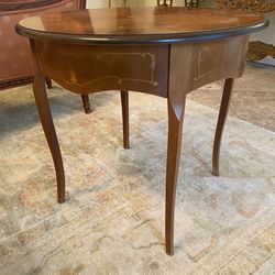 Beautiful solid wood antique round side table/accent table with inlay would