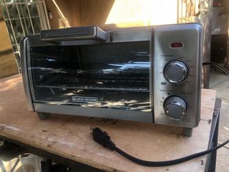 Black +Decker toaster oven