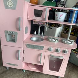 Play Kitchen 