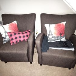 2 Matching Chairs 