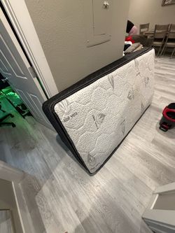 Twin size bed