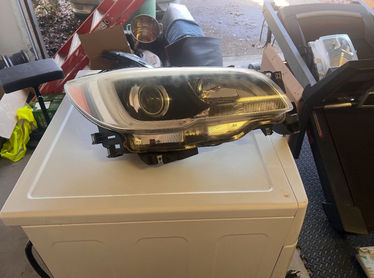 OEM Subaru Outback/Legacy PASSENGER side headlight 2015-2017