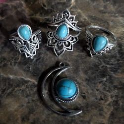 Pretty Turquoise Rings x3 and 1 Pendant No Chain
