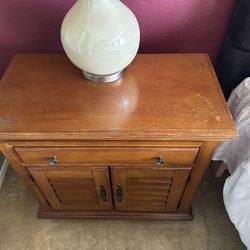 Dresser With 2 Night Stands 
