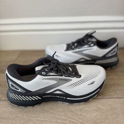 Brooks Adrenaline GTS 23 Men’s 8 Wide