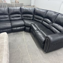 Free Delivery* Black Faux Leather Reclining Sectional Sofa Couch Recliner