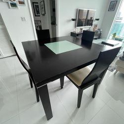 Dining Table With 4 Cushion Chairs