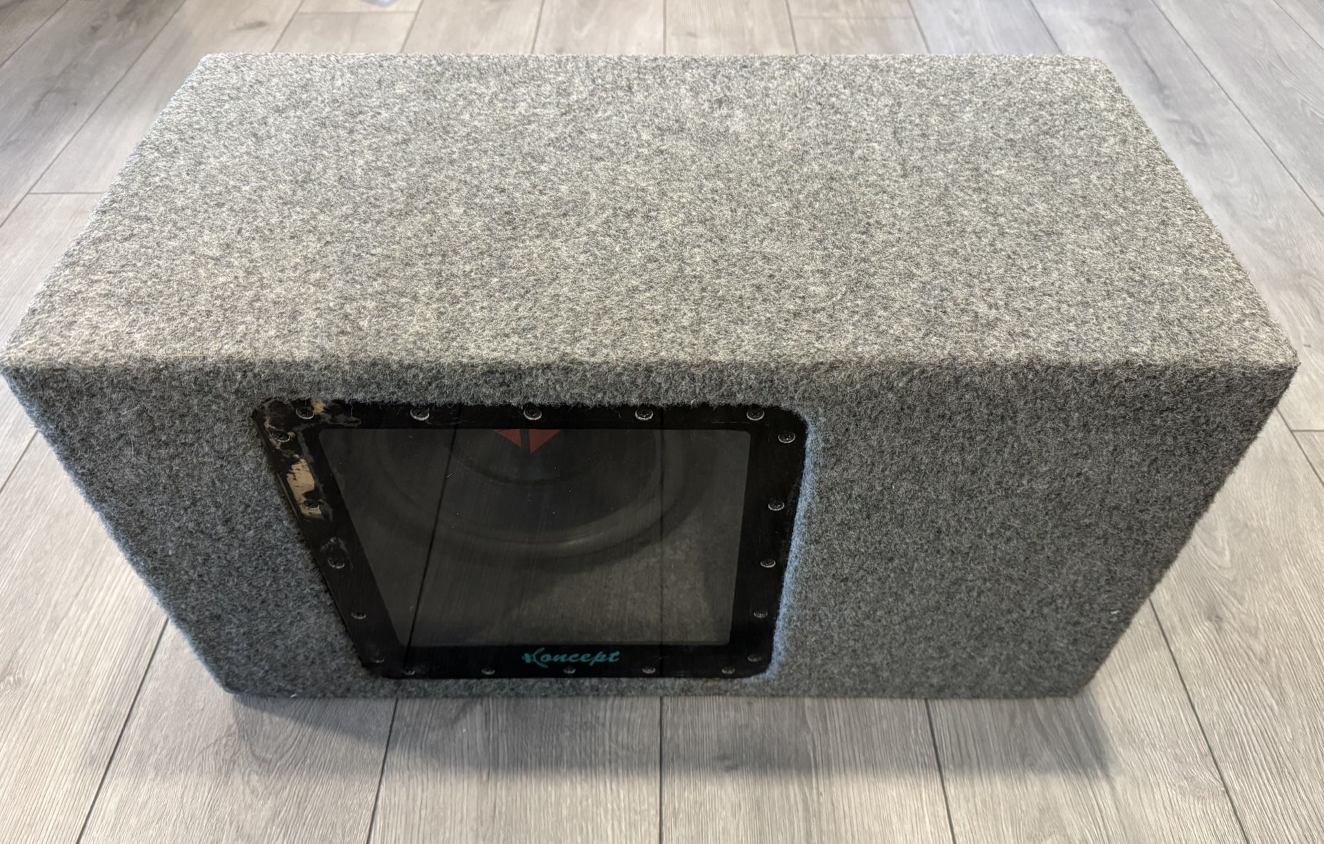 Subwoofer w 10” Rockford Fosgate Pre-owned
