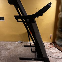 Nordic Track Treadmill 