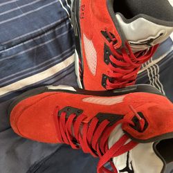 Jordan 5 Retro Raging Bull en rojo (2021)