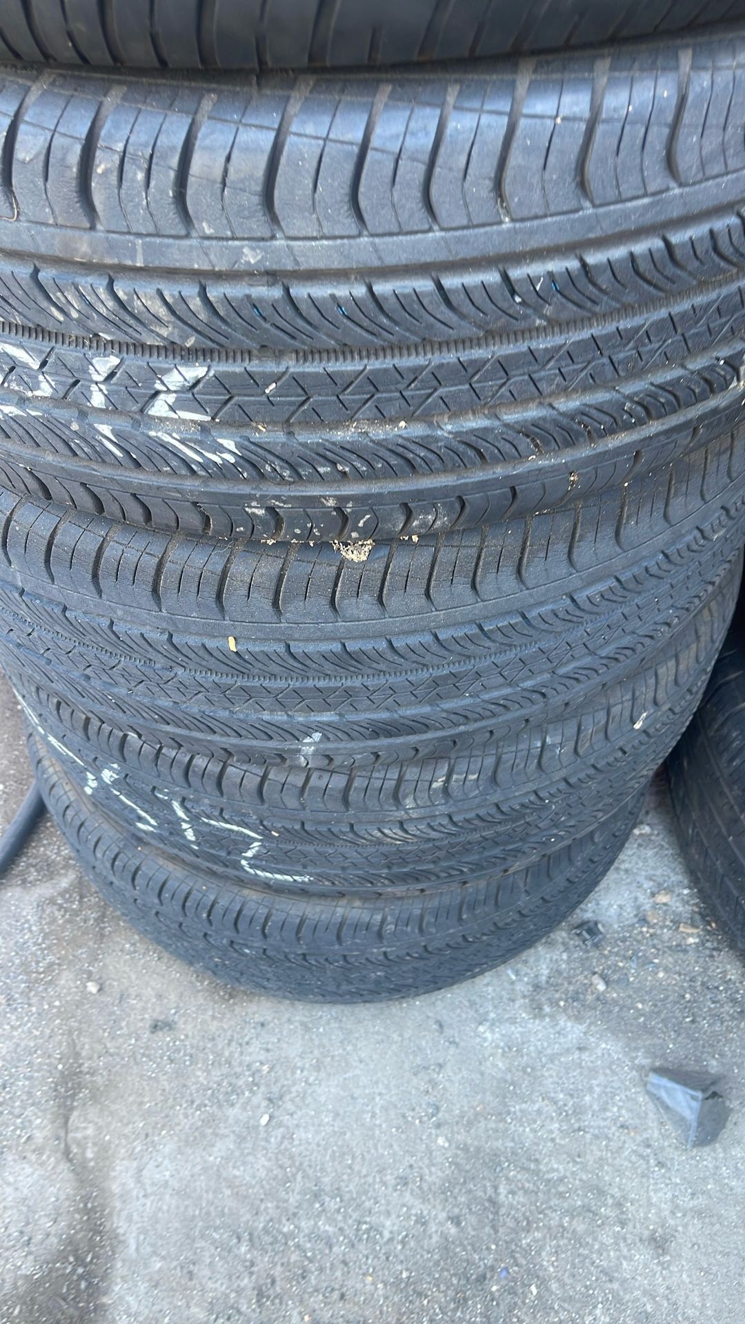 215-60-16 Continental Used Like New Set