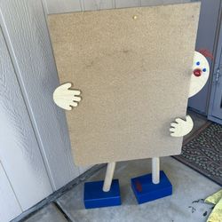 Cute Free-standing Children’s Cork board 