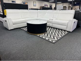 Manual Recliner Sectional. 🚚WE DELIVER🚚