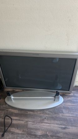 Magnavox Flat Panel TV with Stand