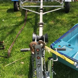 14ft Boat Trailer. With Brand New Tow Crank