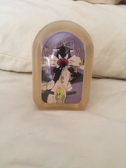 Tweety and Sylvester stapler and clock